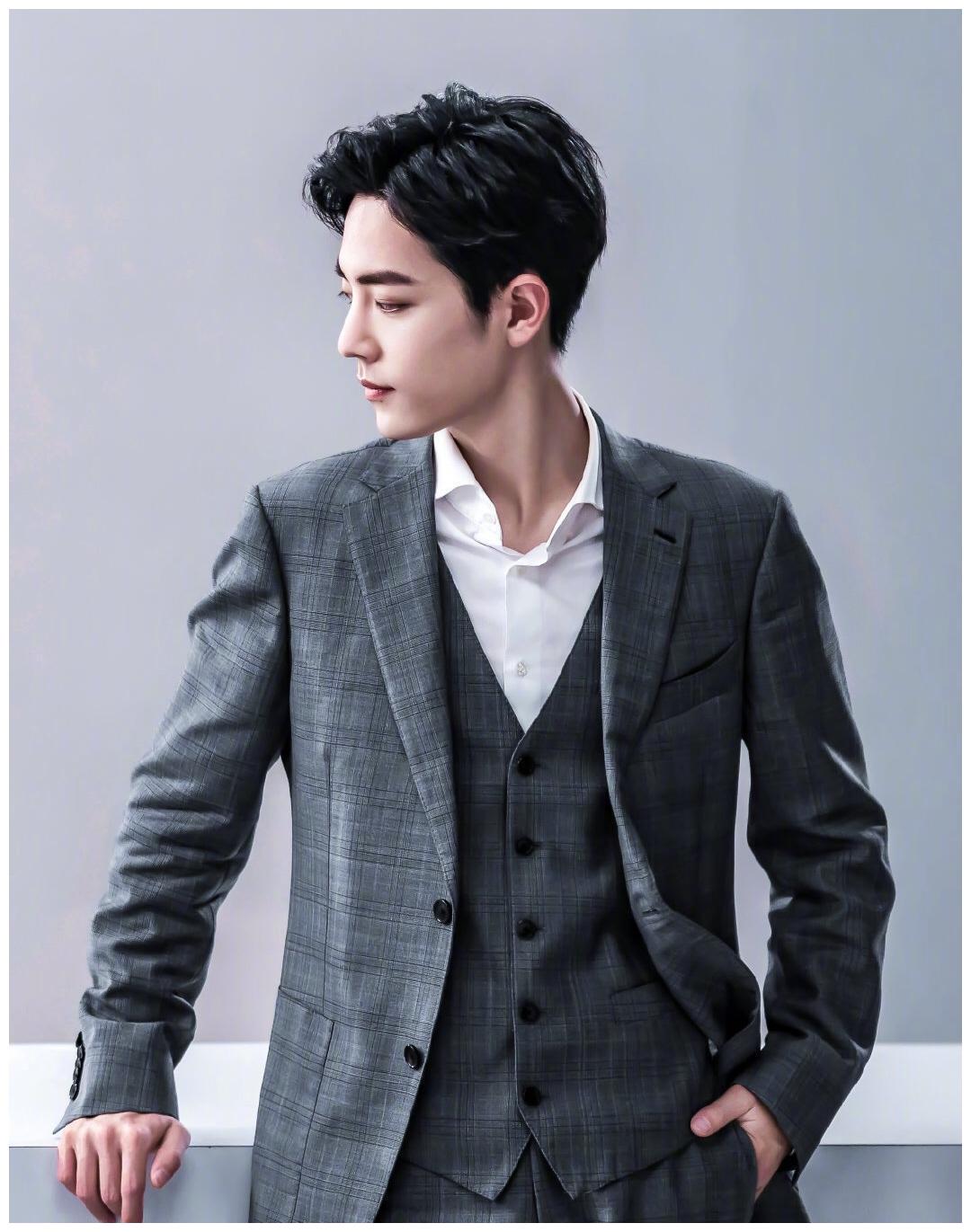 盘点:男星的西装造型,肖战绅士蔡徐坤潮流,鹿晗深v绝美