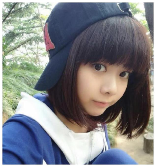 童颜女神谭松韵自爆上学时无人追,看到17岁照片后,网友:打扰了