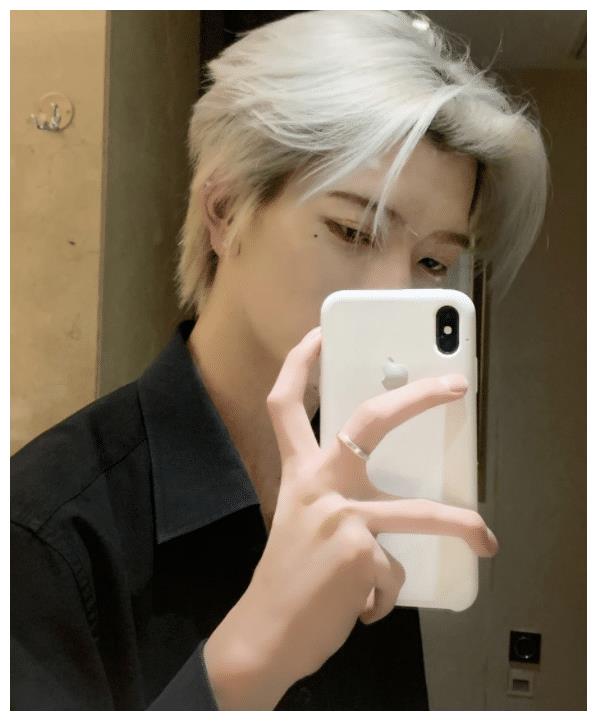 陈赫跟七鹤大人共吃火锅,看到两人的"身高差距",我心态崩了