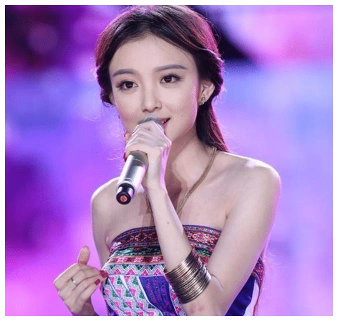 颜艺兼备却十年不火,汪小敏泪洒舞台:我无法找到自己的风格!