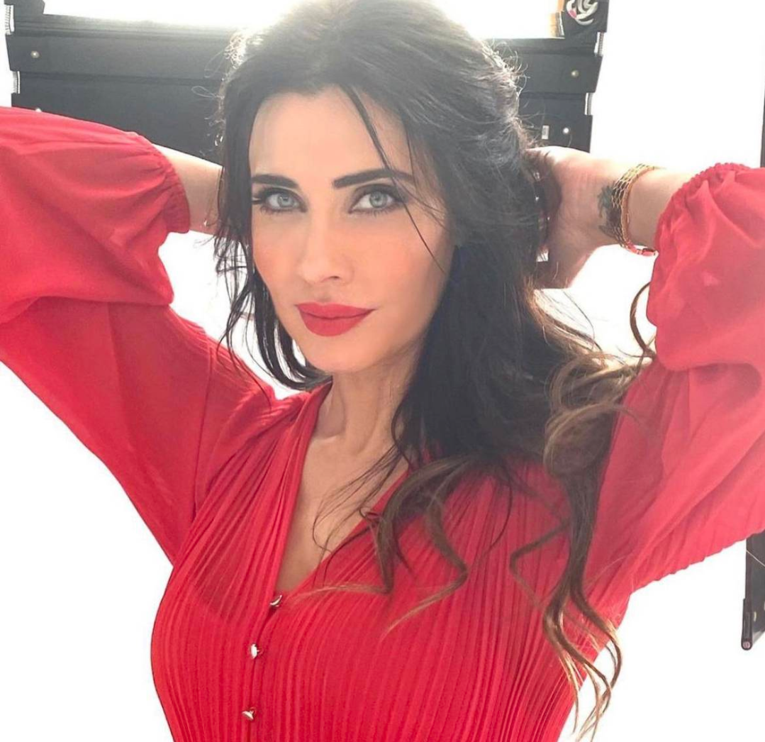 皇家马德里足球队球员拉莫斯妻子皮拉尔的个人照片