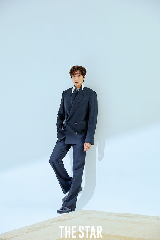 韩国艺人池贤宇最新杂志写真曝光