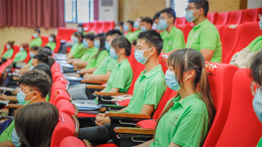 四川城市职业学院：“赵校长为我们上了一堂生动的开学第一课”休闲区蓝鸢梦想 - Www.slyday.coM