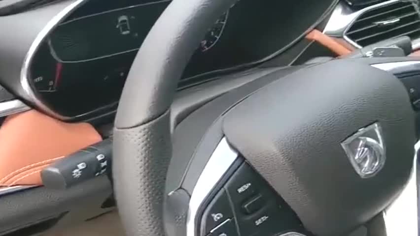 视频：宝骏510自动挡到店了，采用路虎旋钮式挂挡，满满的科技感！