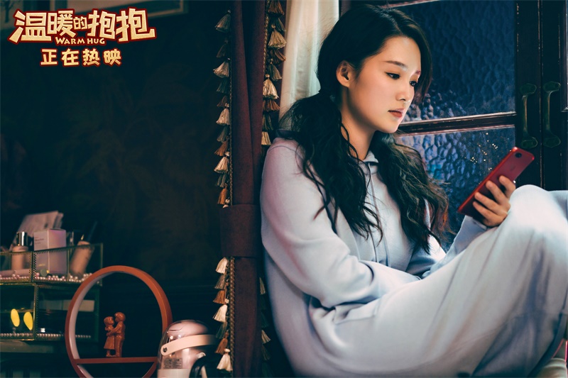 李沁演唱温暖的抱抱宣传曲小偷mv歌词痛斥渣男