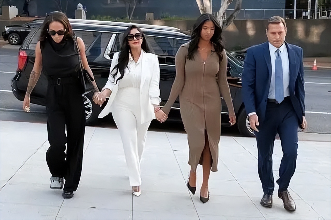 继承科比45亿遗产,19岁着急嫁人!不谙世事的娜塔莉或断送超模梦休闲区蓝鸢梦想 - Www.slyday.coM 继承科比45亿遗产,19岁着急嫁人!不谙世事的娜塔莉或断送超模梦休闲区蓝鸢梦想 - Www.slyday.coM