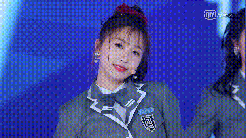 《青你2》主题曲mv中,虞书欣又作妖了