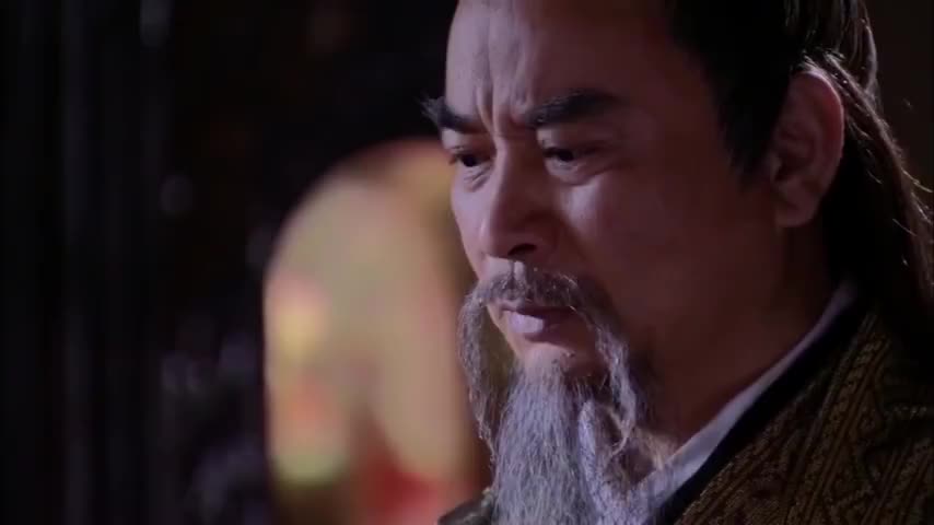 雪见爷爷告知雪见当年玉佩的来历,叙说前因后果