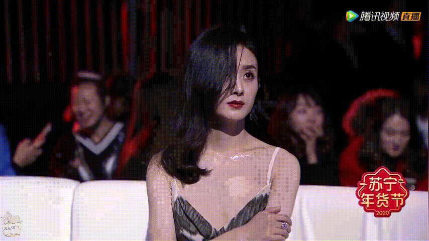 赵丽颖湖边大片:状态就一个字,绝!