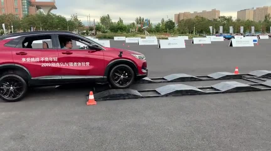 昂科拉在通过颠簸路面测试时能得几分