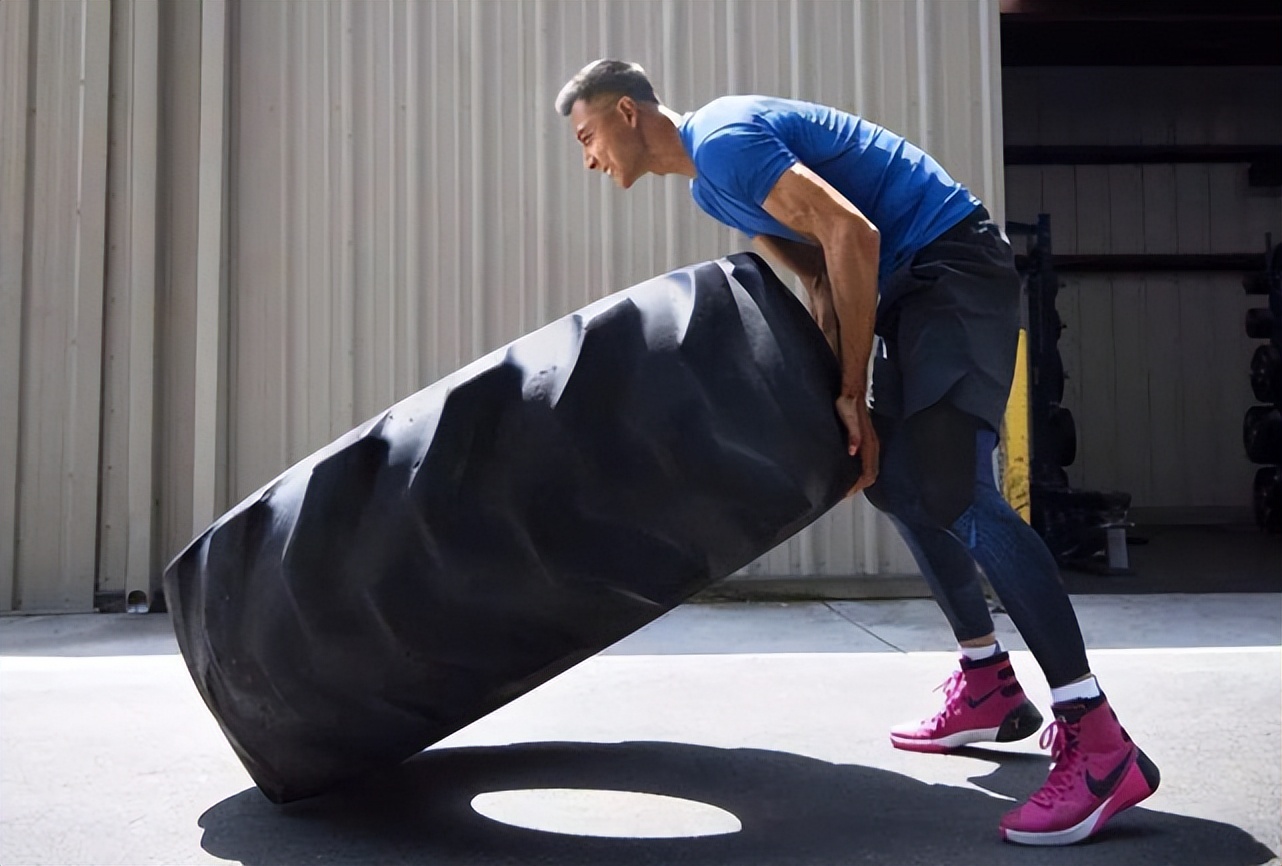 詹姆斯推轮胎,易建联推轮胎,周琦推轮胎,没有对比就没有伤害|轮胎