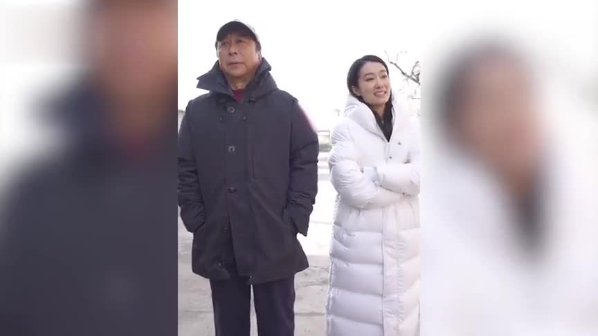 冯巩张小斐师徒俩罕见同框,张小斐被师父套路坑惨,求生欲爆棚