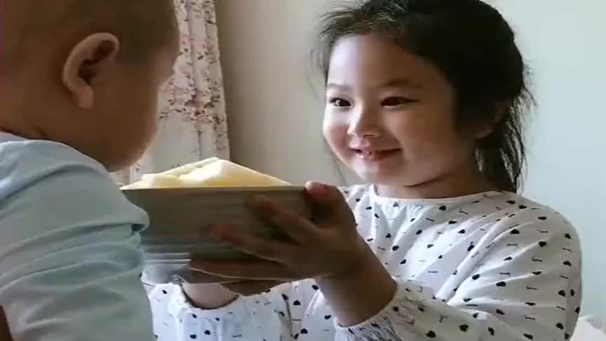 来了,凤九当开玩笑,一回头懵了 为您推荐: 吴非要求明哲卖掉家中老房