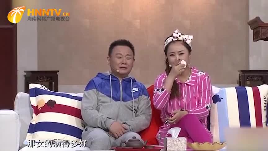 小品《草木皆兵》,邵峰张瑞雪依偎痛苦,看完笑出内伤!