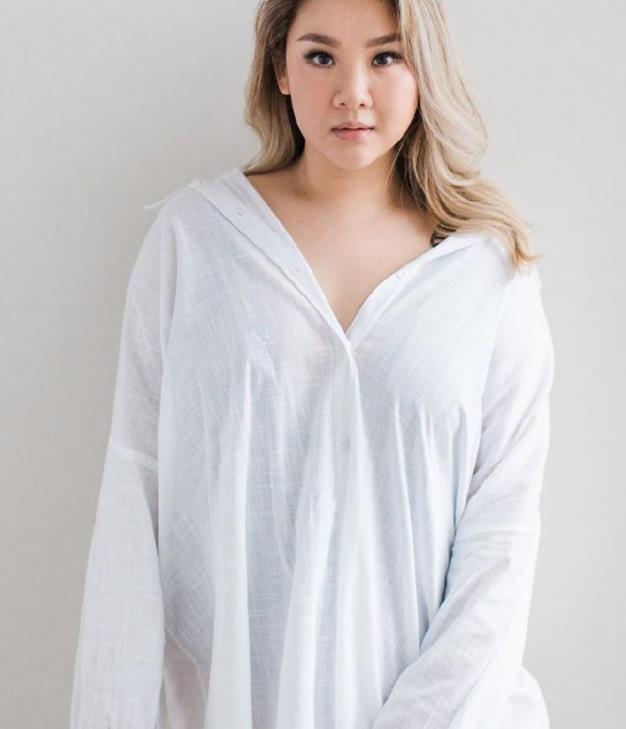 郑欣宜宣不减肥后晒照膀大腰粗如两百斤高调做自己超自信