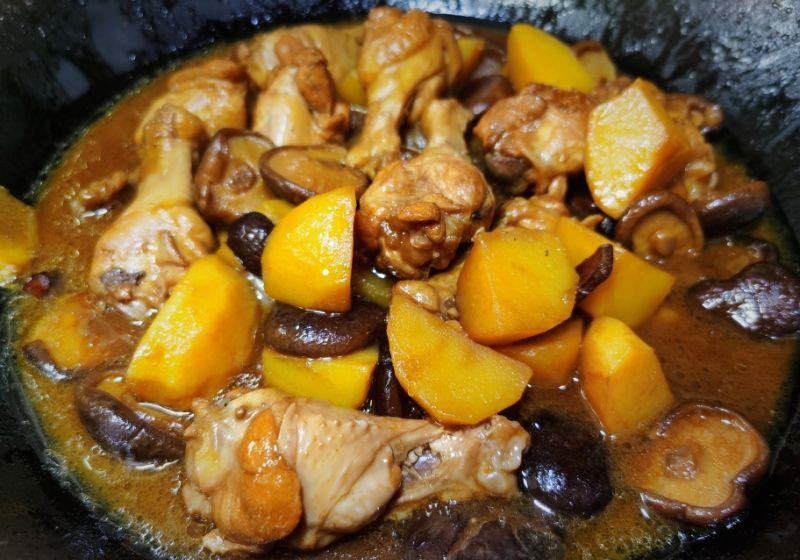 土豆香菇炖鸡腿/鸡块__财经头条