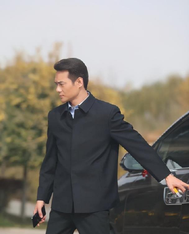 1 / 6  王凯是出演正午阳光的剧走红的,他也曾是正午的演员,和正午有