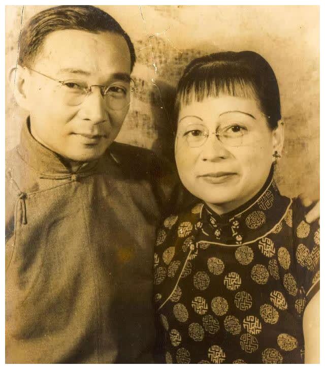 尽管两个人之间相互爱慕,可是陈锦端的家族是当地的名门望族,财力雄厚