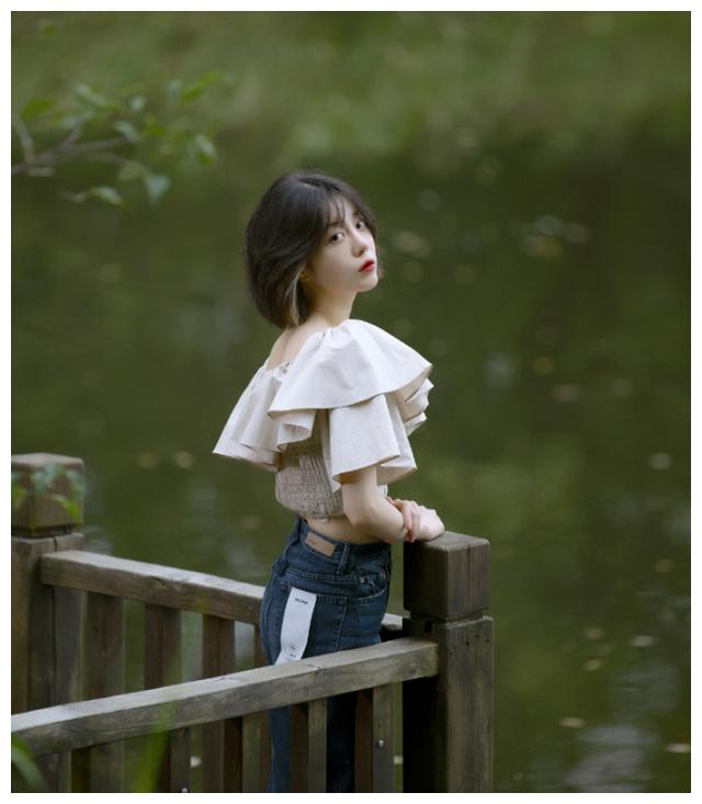 李溪芮愈发不羁30cm短装秀巴掌腰男粉不淡定了