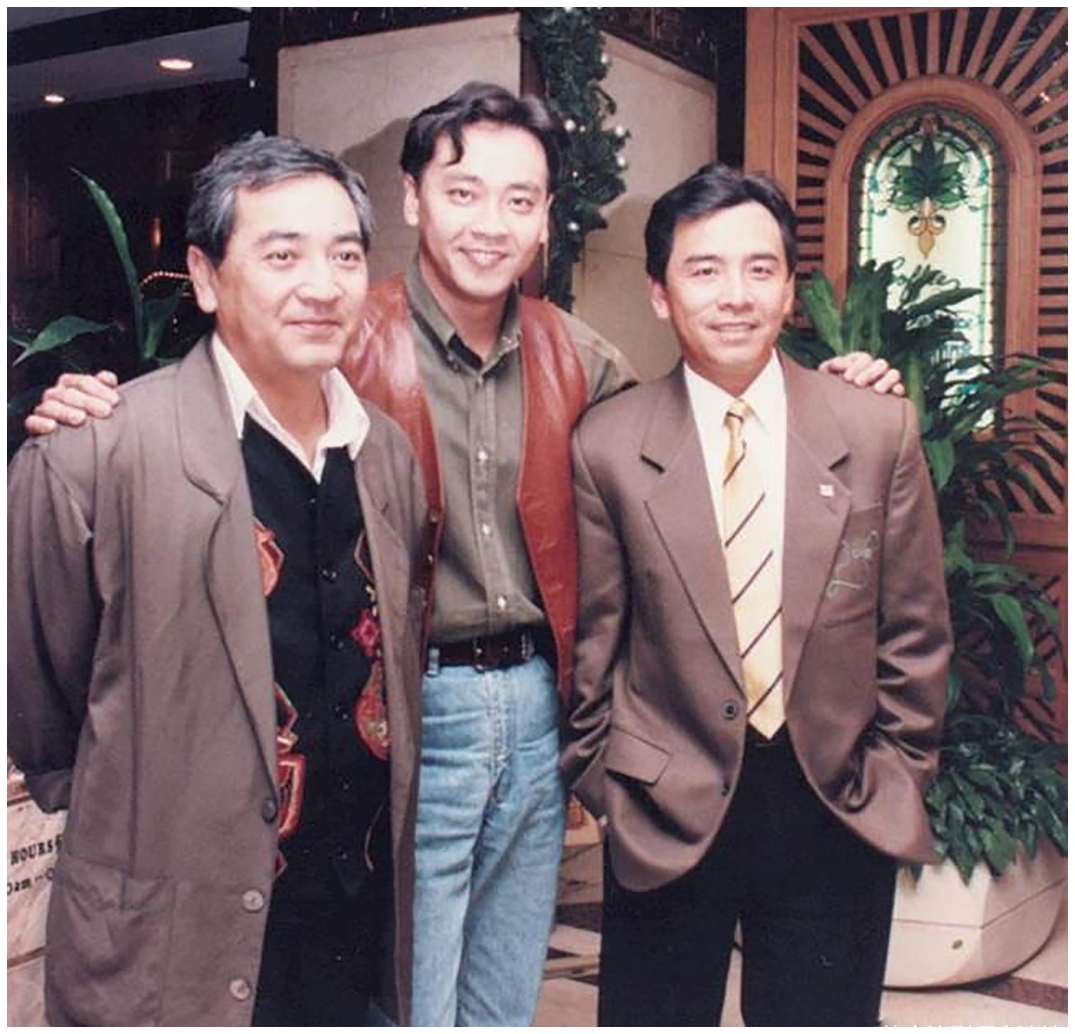 演员请就位犀利导演尔冬升感情史丰富老来得女生母成谜