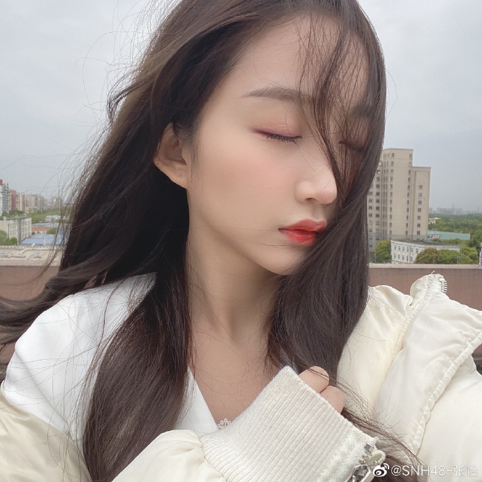 偶像美少女snh48-张怡迷人可爱写真美照_高清图集_新浪网