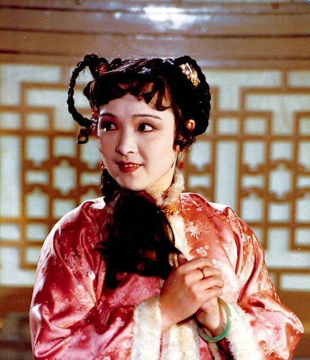 红楼梦里薛蝌表了忠心薛姨妈才肯料理薛宝琴的事