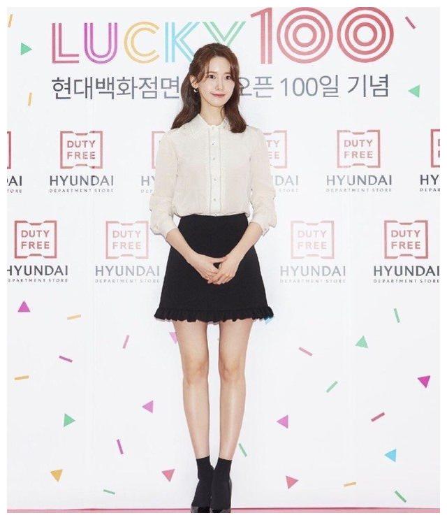 林允儿这些年的腿型变化对比图看出改善明显网友优秀又自律