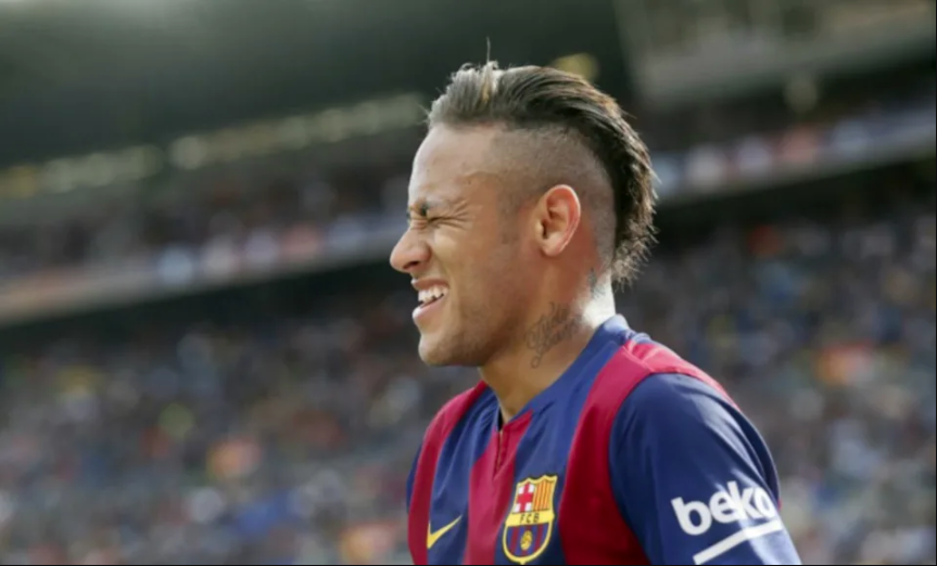 美洲杯失利后内马尔以新发型再次露面