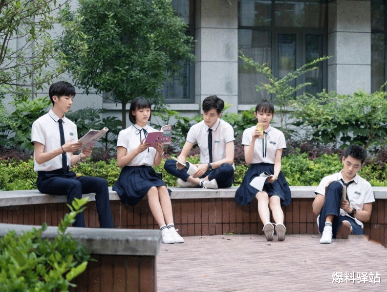 《时光与你都很甜》提升友情高度,构建完美关系,用温情抚平伤痛