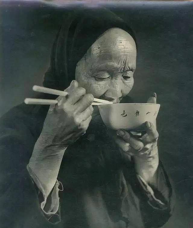 罕见珍贵老照片，带你穿越中国百余年看看以前人们的精神面貌