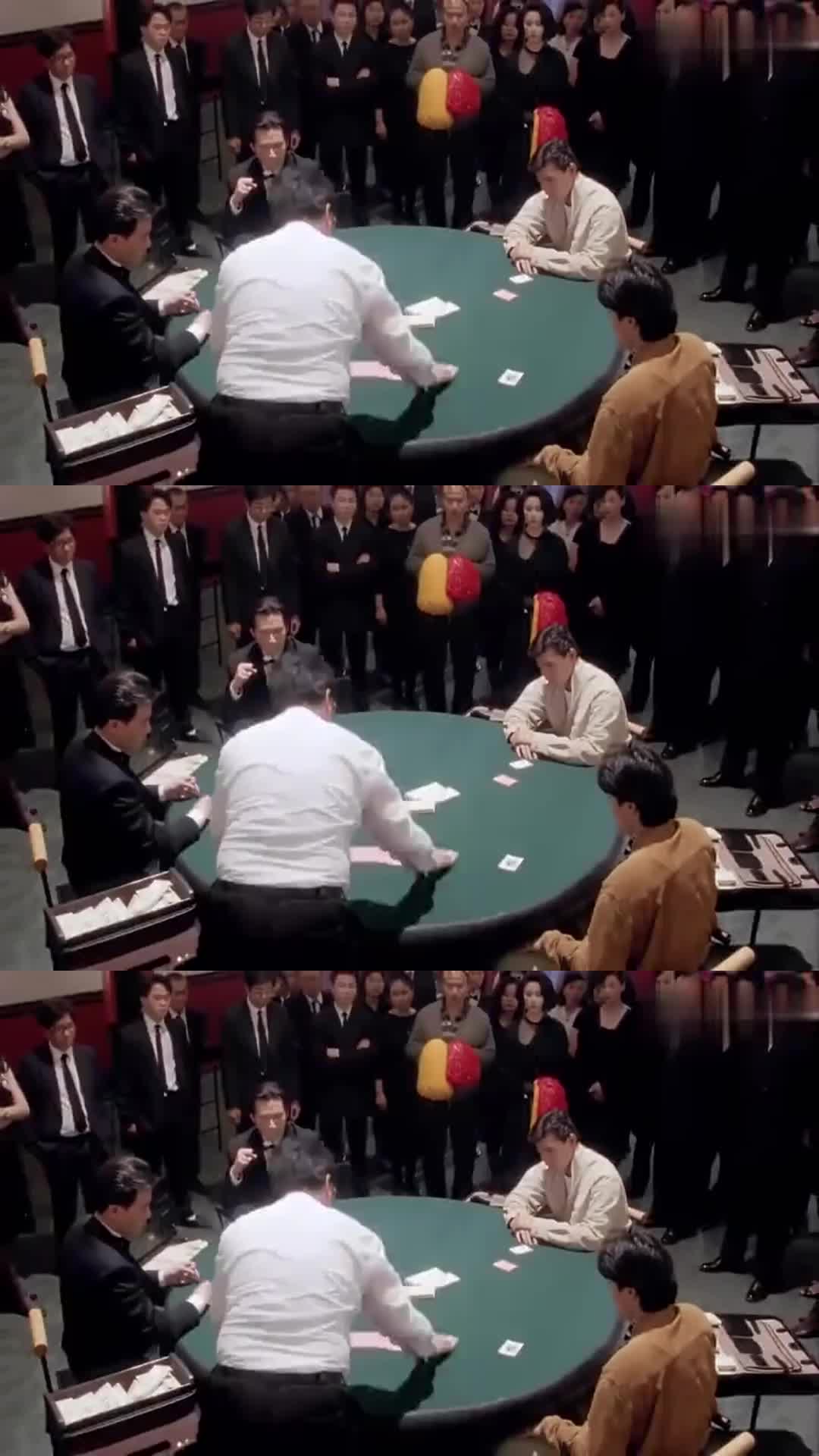 独眼龙用特异功能变走赌侠的牌,岂料赌圣更牛,一把赢他两千万