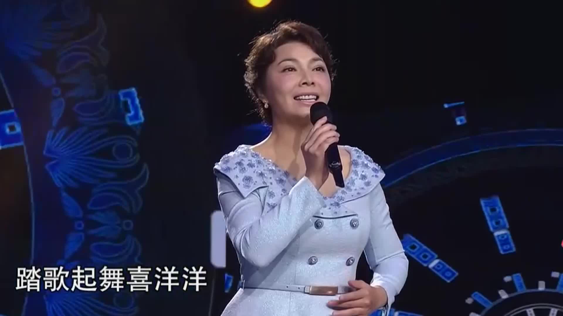 金婷婷,严当当,周旋演唱《让我们舞起来》