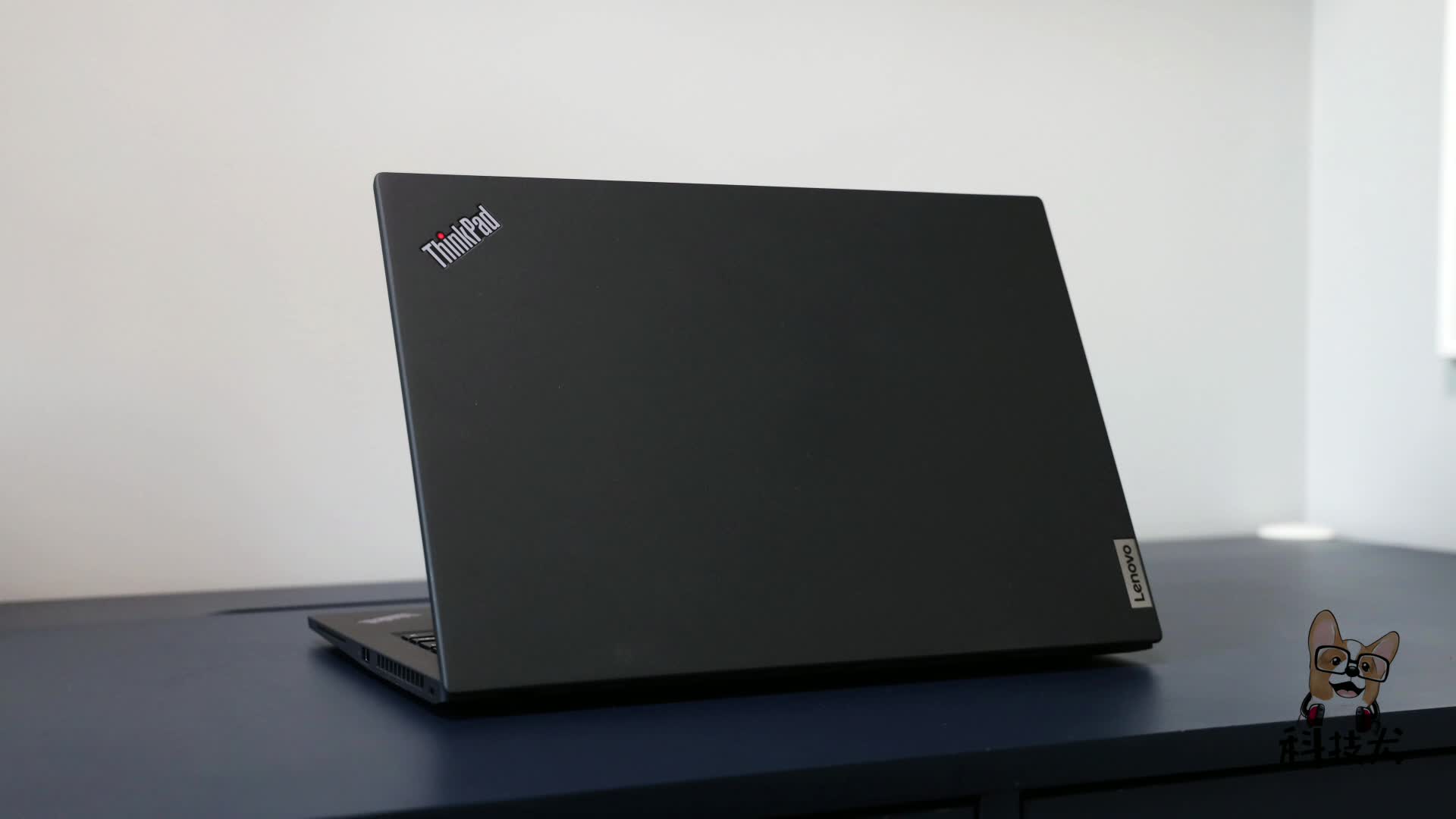 thinkpadt14s2021锐龙版图赏128kg碳纤维轻薄商用笔记本