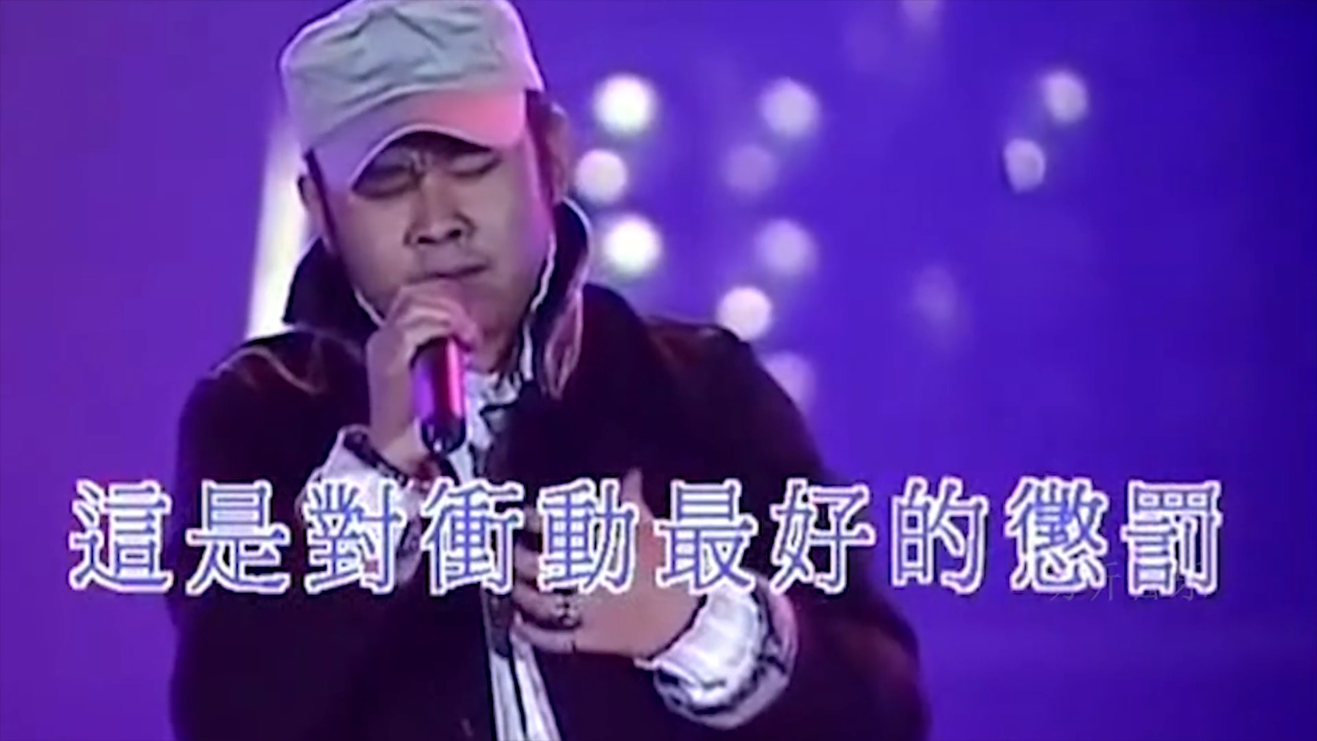 刀郎实力大爆发!2022有一首歌一夜封神,短短几天播放就破亿|经典_新浪新闻
