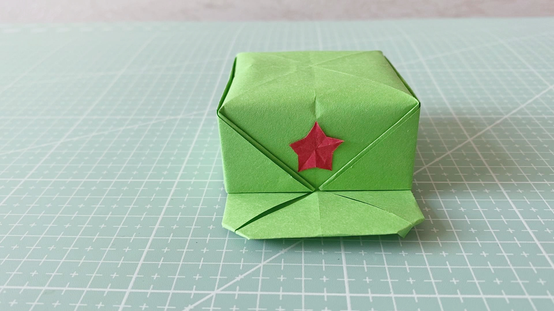 简单又有趣的军帽折纸