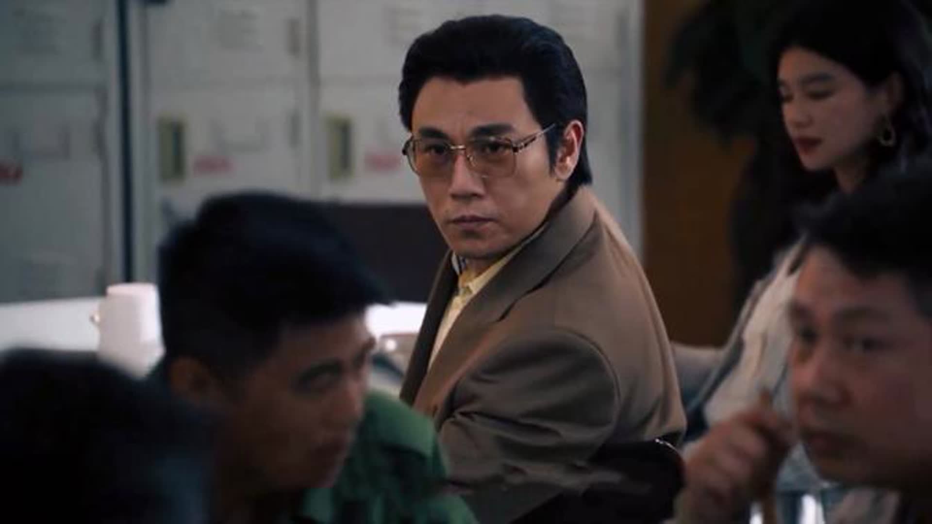 卢少骅出卖身边所有人，玩弄警察上演极限逃生《扫毒风暴》