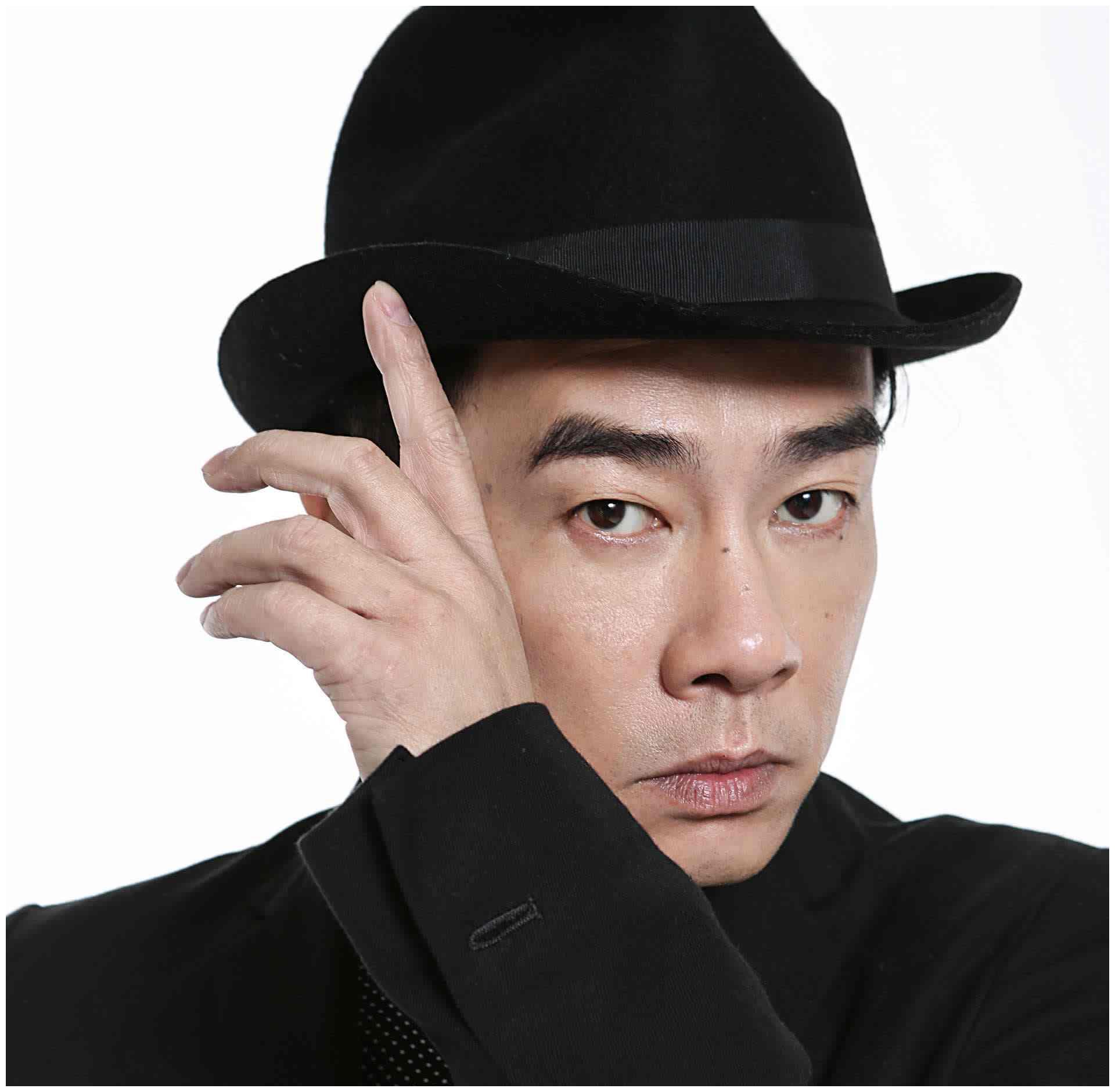 最近关于演员陈小春的声音很多.