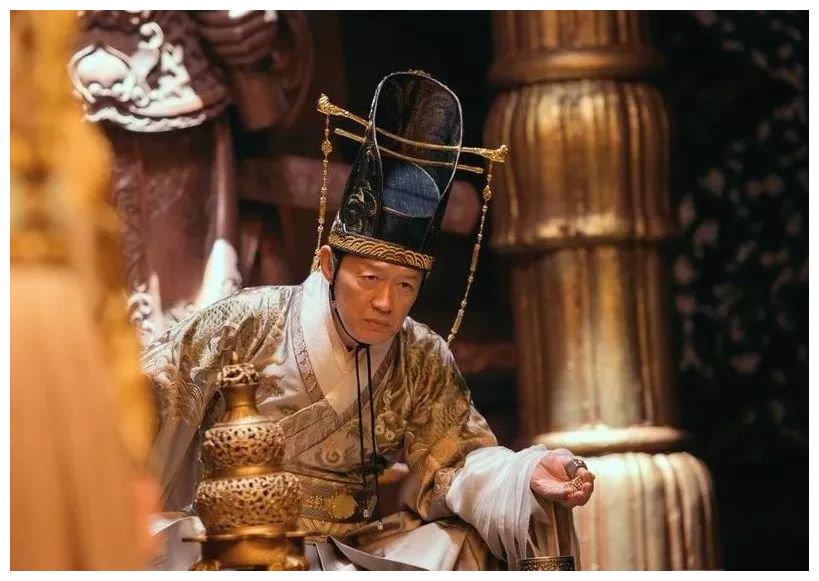 魏忠贤一手遮天为何崇祯搞掉他如此简单?想知道原因,我们往下读