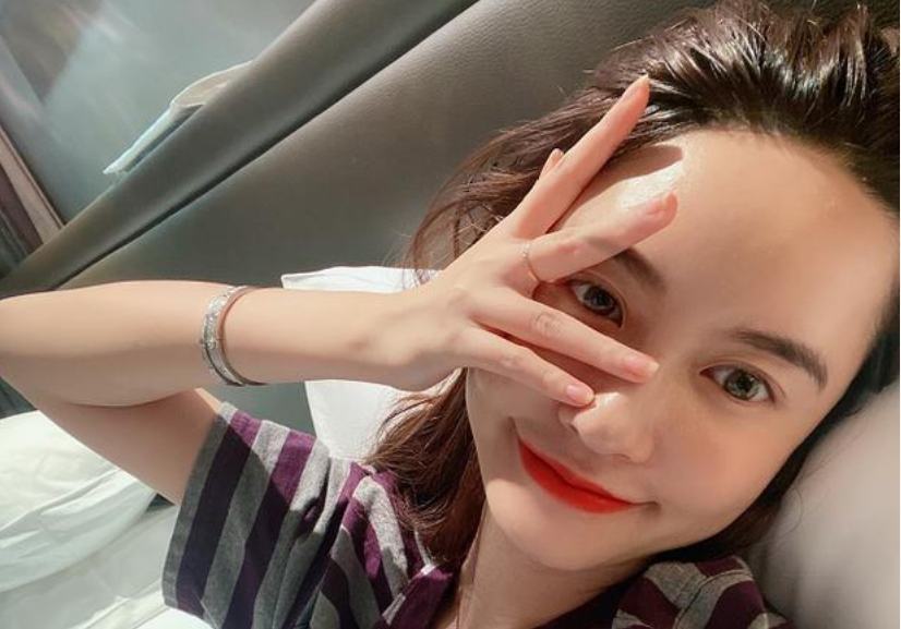 彻底走出风波阴霾,张大奕首度公布真实胸围,深夜自曝罩杯是e