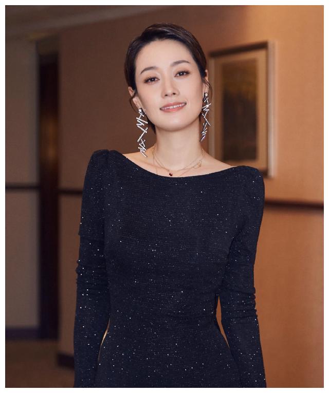 马伊琍漂亮干练,气质太拉风