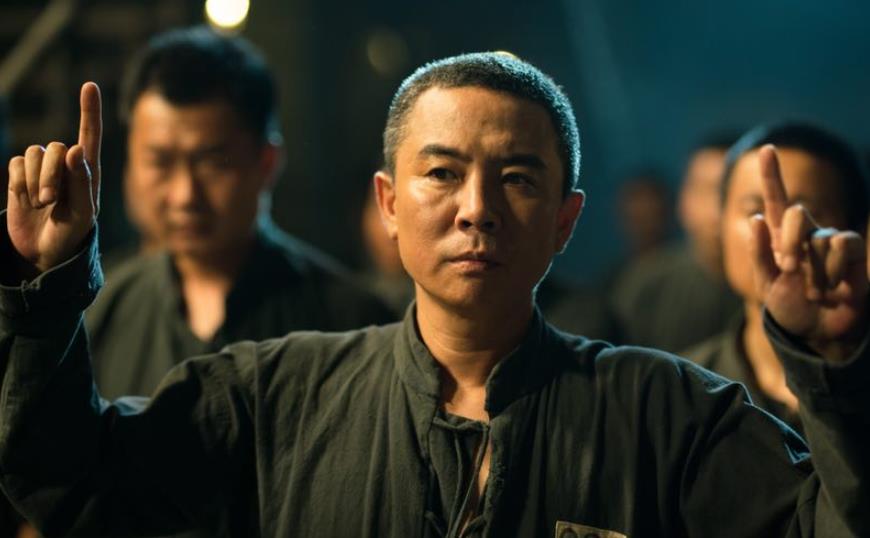 征服韩跃平衣着朴素低调地铁出行多次合作孙红雷