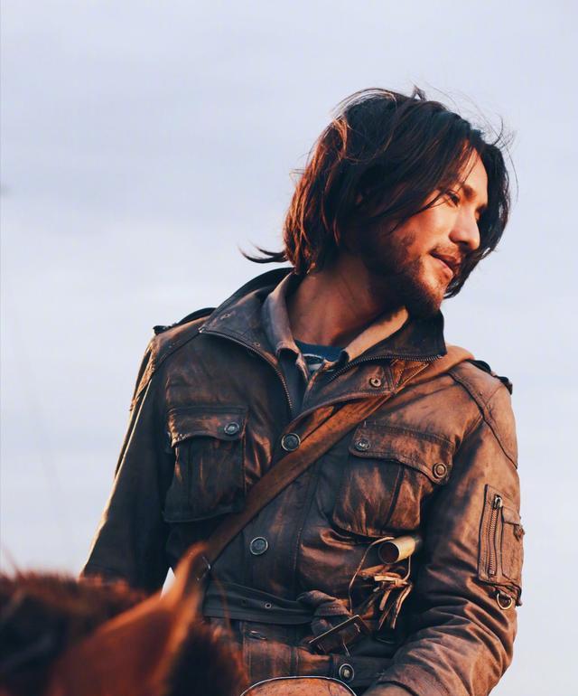 陈坤个性长发,太有男人味了!网友表示"原来我们差的只是发量"