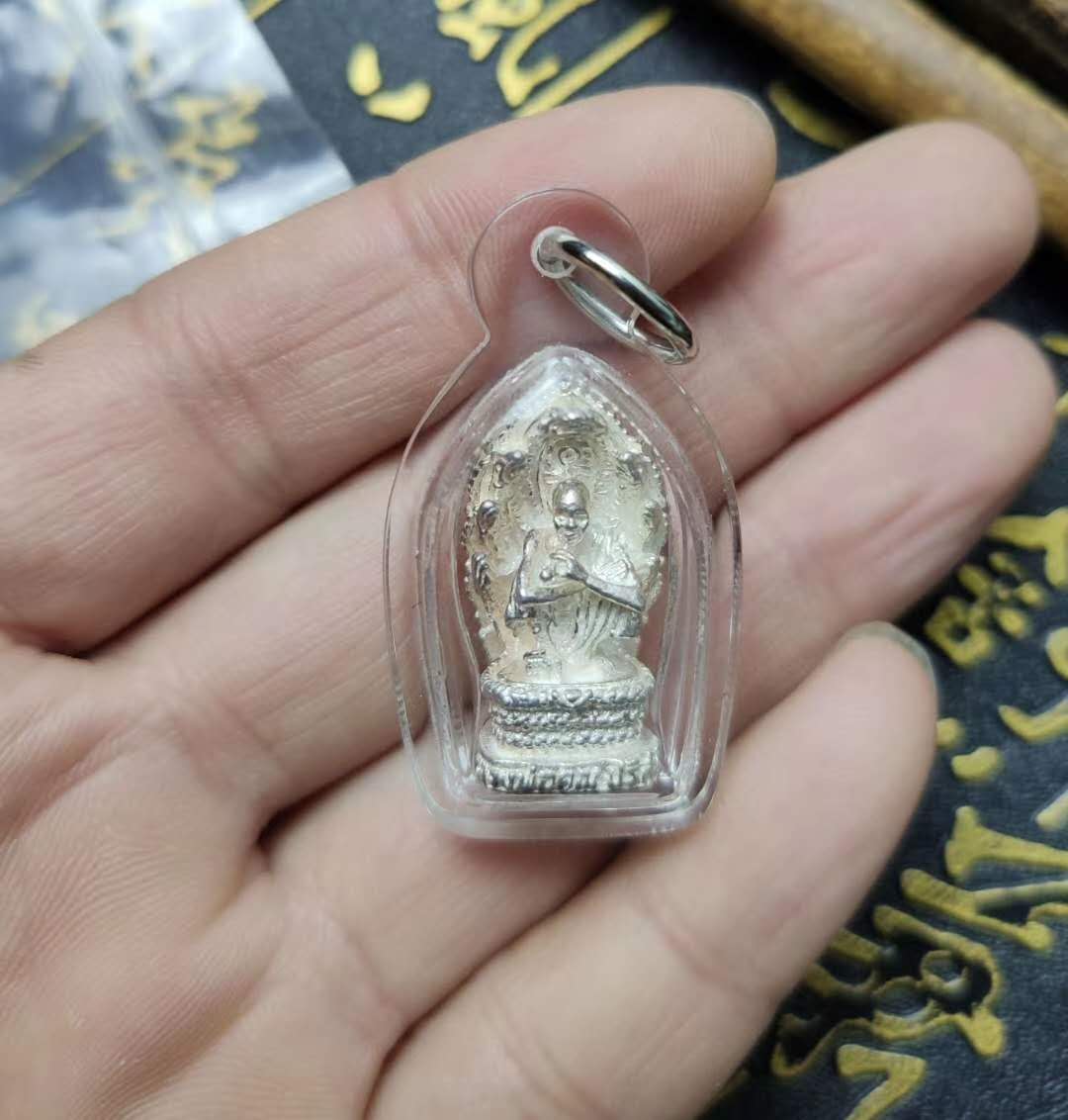 龙婆坤2537纯银七龙自身小立尊