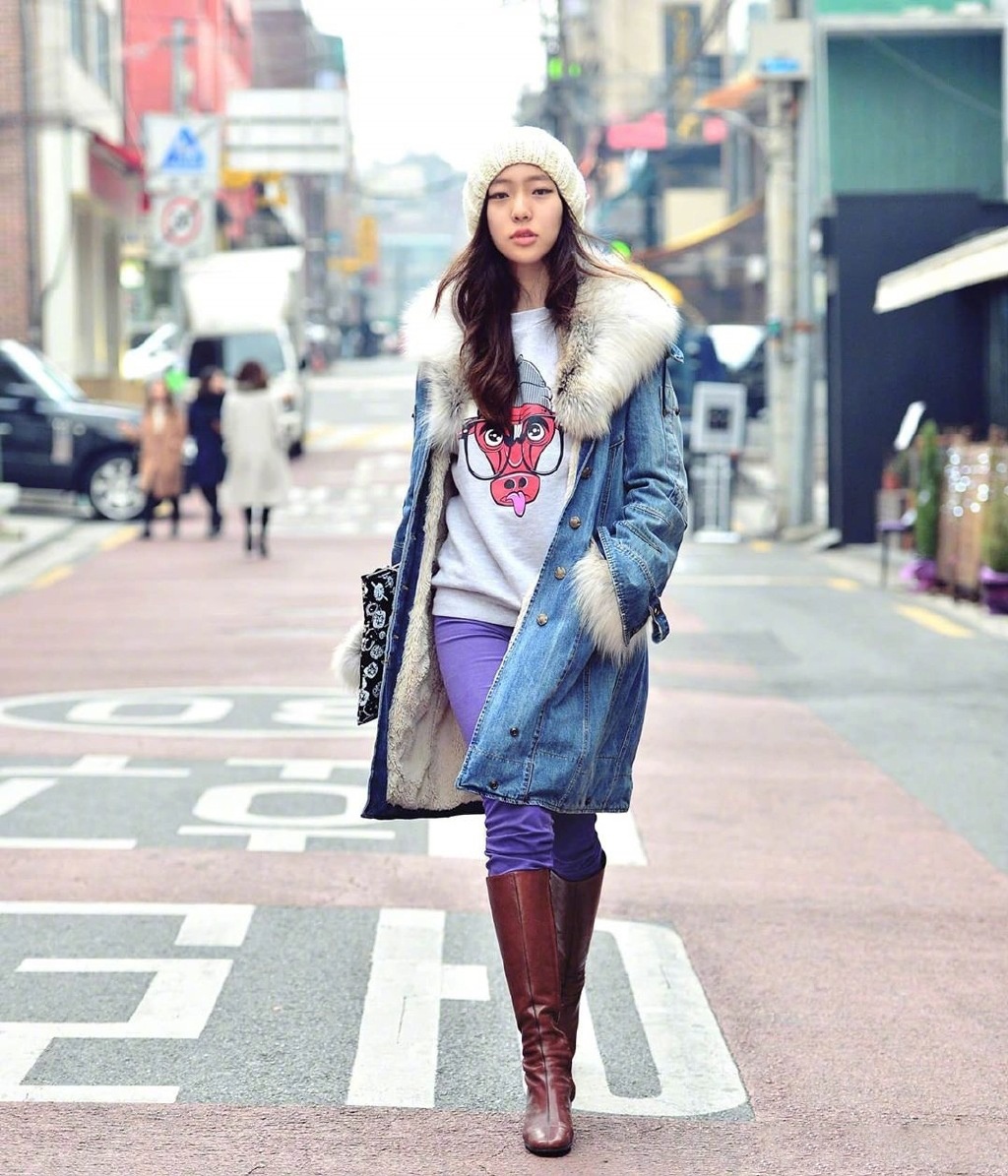 韩国街拍为你做日常着装示范，搭配简单又不乏亮点，轻松潮爆街头-服装潮流搭配-CFW服装设计网手机版
