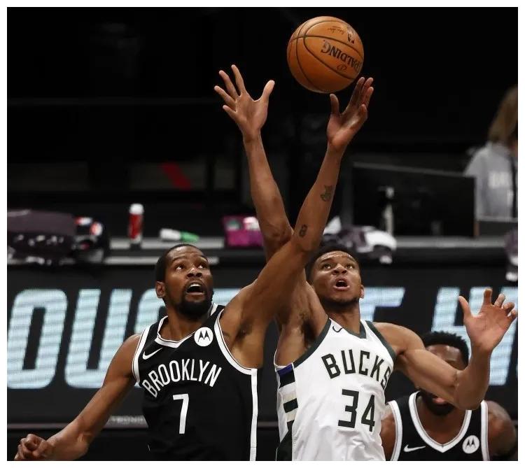 雄鹿迎战篮网,是鹿死还是网破?全面对比分析两队优劣