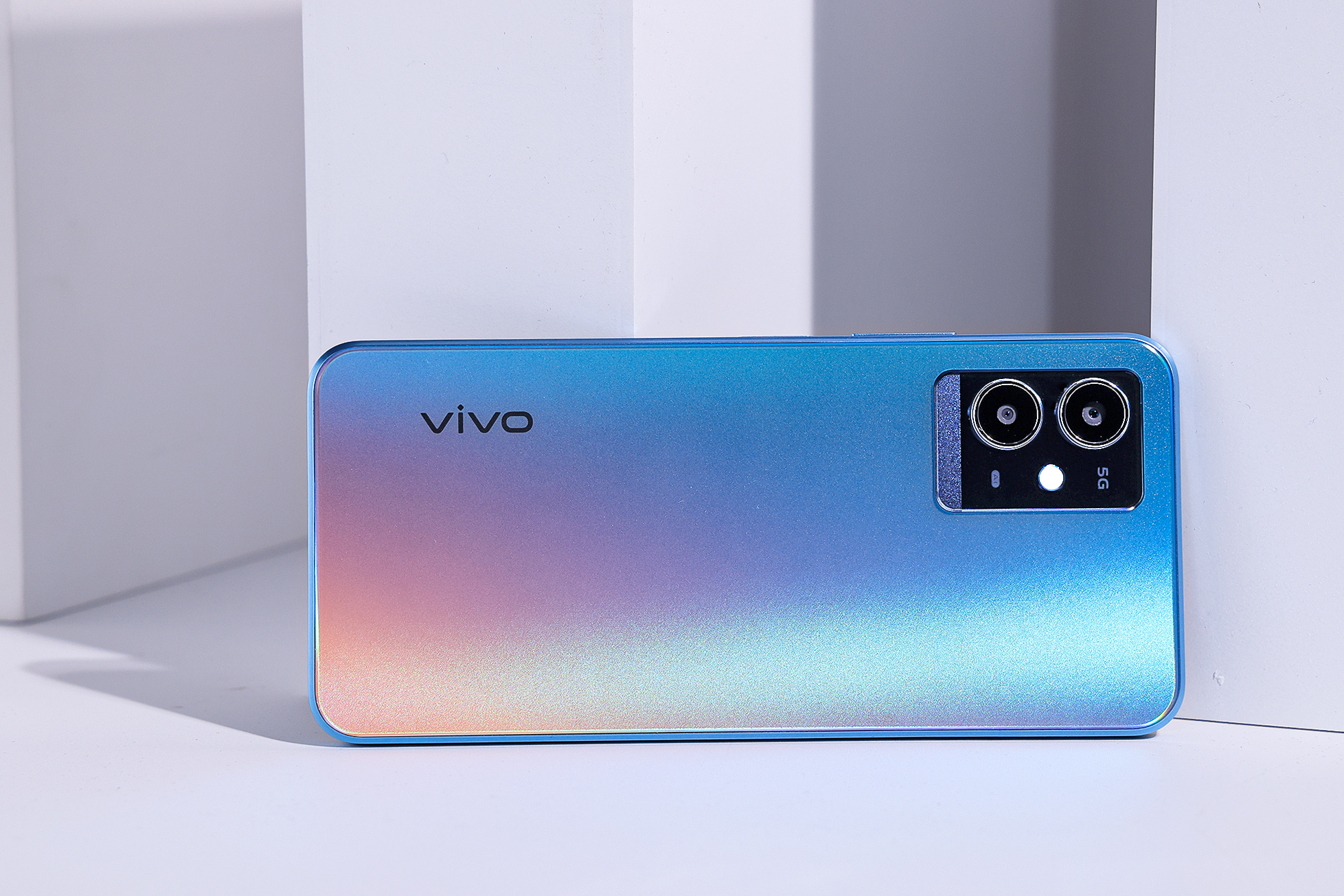 大容量电池与轻薄机身兼具vivoy33s手机图赏