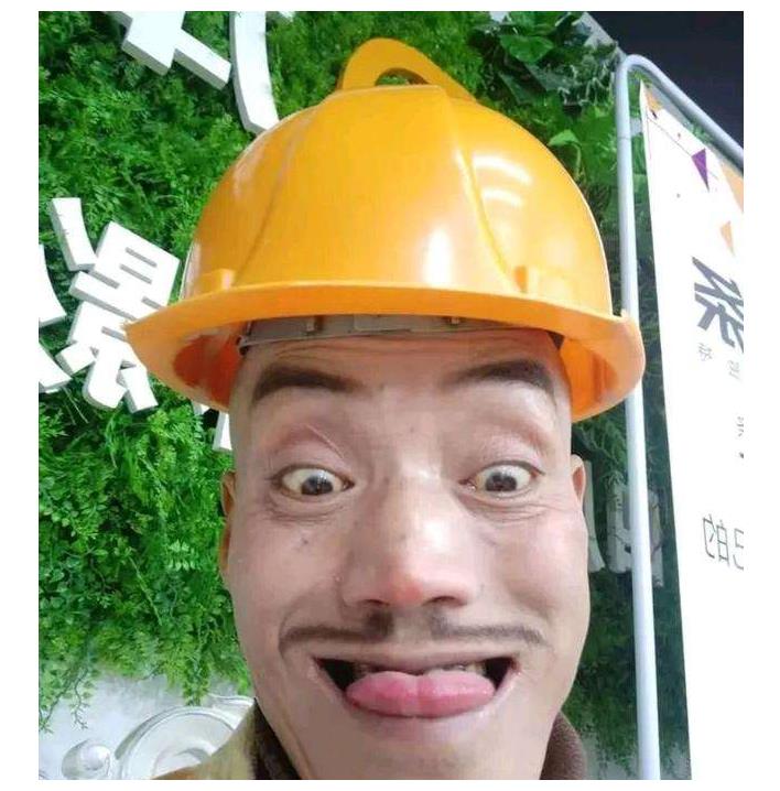 "真人版光头强"现状如何?卖掉奥迪改骑摩托,老婆变成朋友