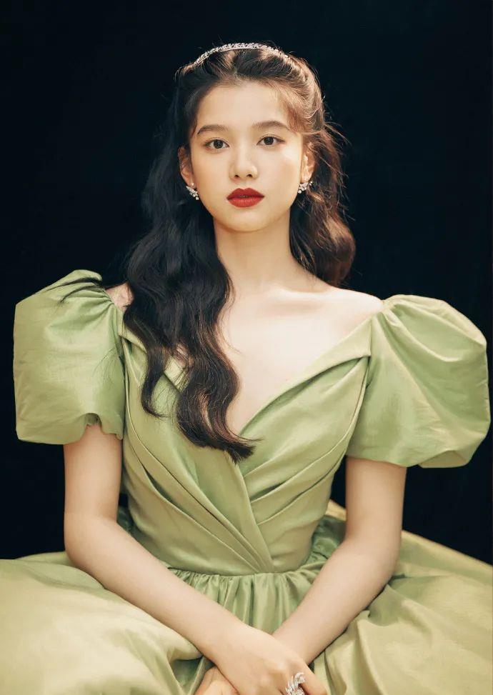 雪肤玉貌太靓丽惊艳__财经头条