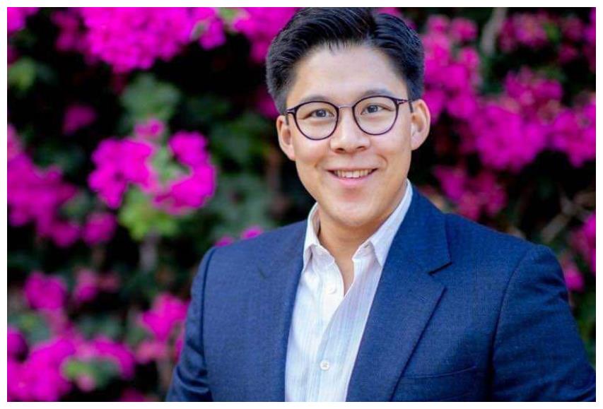 霍启刚童年照曝光儿时是个斗鸡眼朱玲玲曾为此十分烦恼