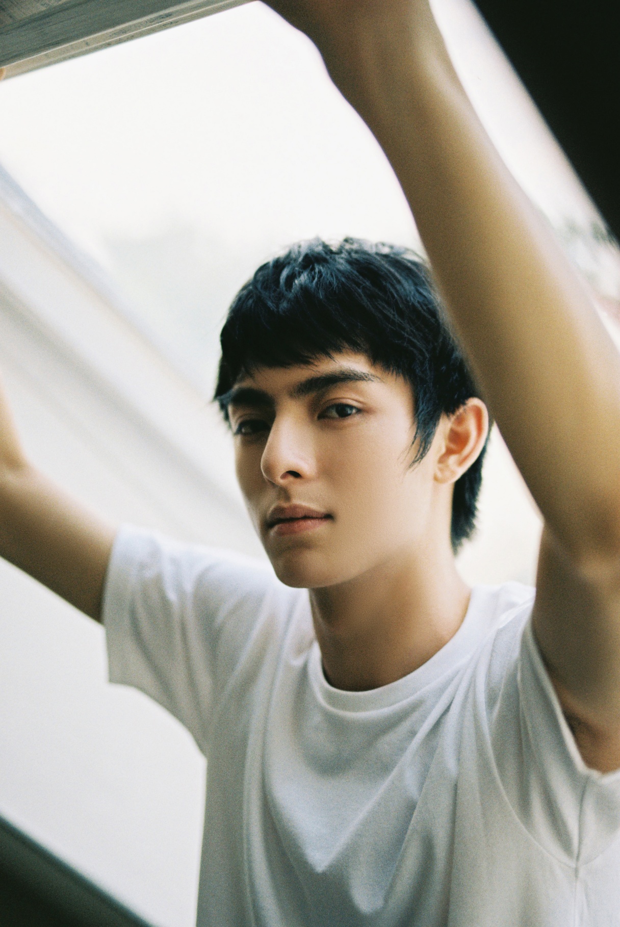 王皓轩日系胶片写真曝光__财经头条